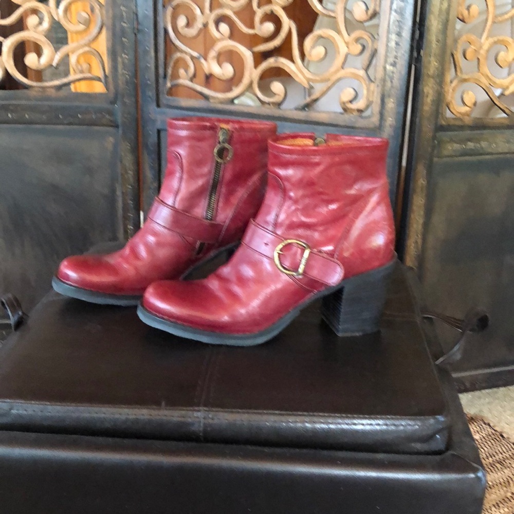 Burgundy Florentini ankle boots.